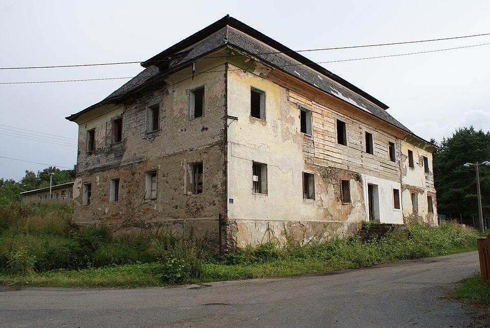 Starý zámek Chocenice