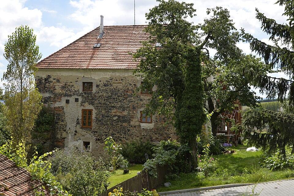 Tvrz Štěpánovice
