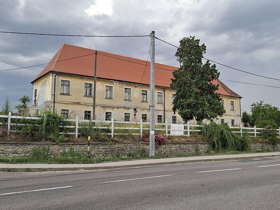 Zámek Branišovice