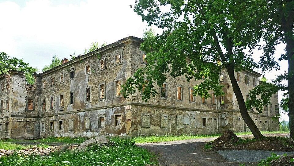 Zámek Lipová (ruin)
