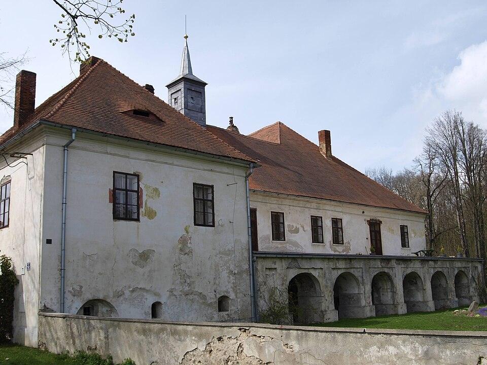 Zámek Mačice