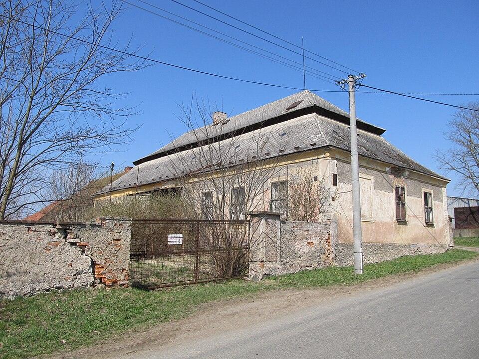 Zámek Prašný Újezd