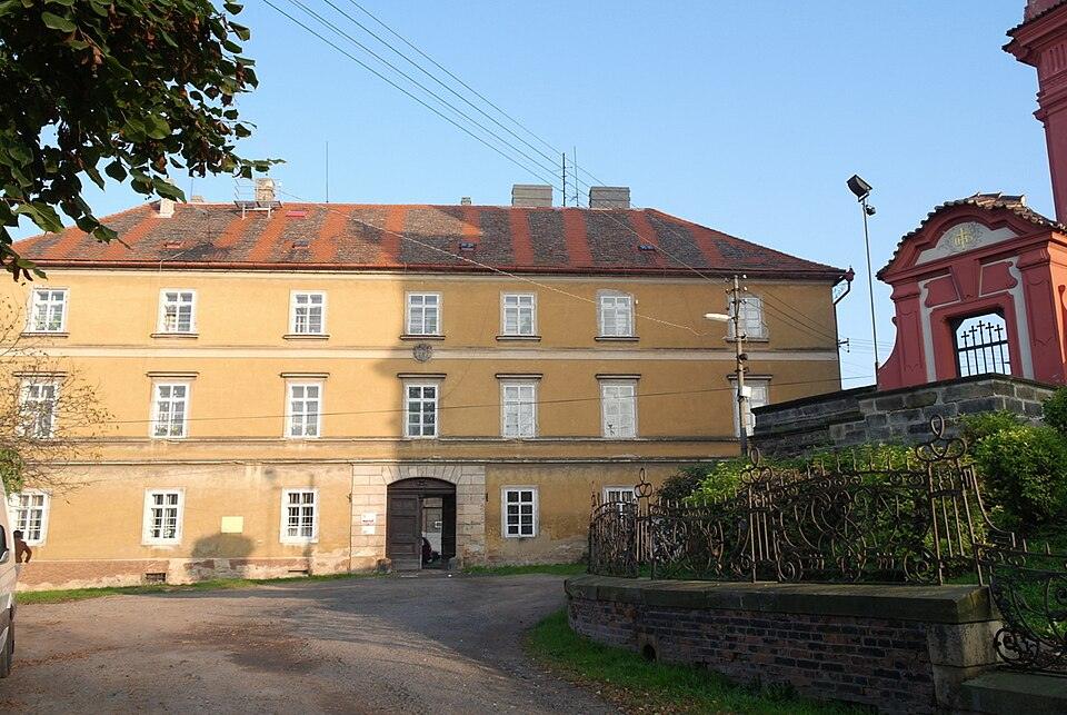 Zámek Zlonice